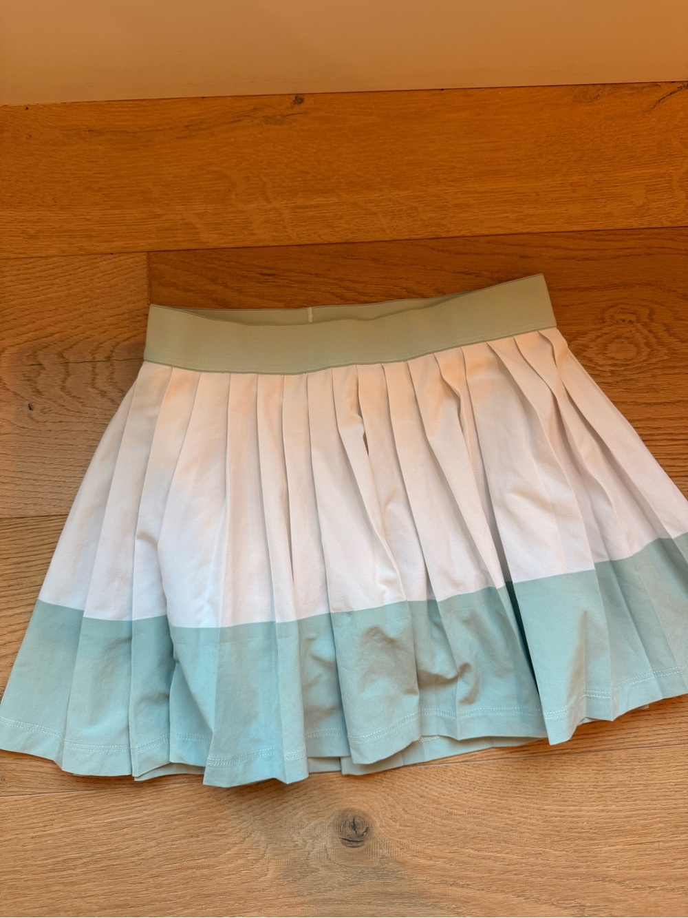Athleta Girl Mint Green and White Pleated Skort